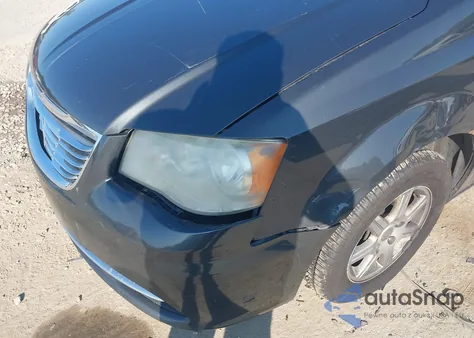 2011 Chrysler Town & Country Touring из США, поврежденный, VIN 2A4RR5DG6BR697985